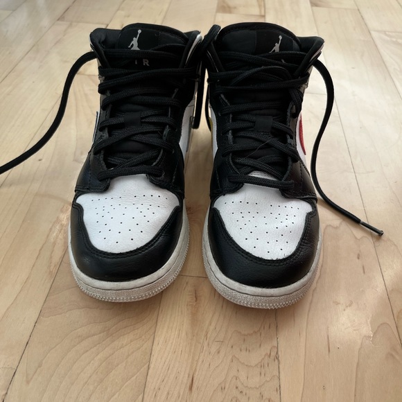 Air Jordans 1 Mid Multi Color Swoosh (GS) shoes - Picture 4 of 9